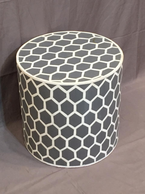 Handcrafted carved round drum vintage antique indian furniture wooden side table coffee honeycomb pattern 45x45x45cm - Image 3