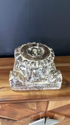 Pyramid style candle stand 27x24x16cm