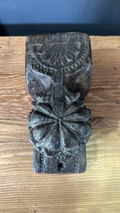 Wooden wall bracket 24x10x13cm