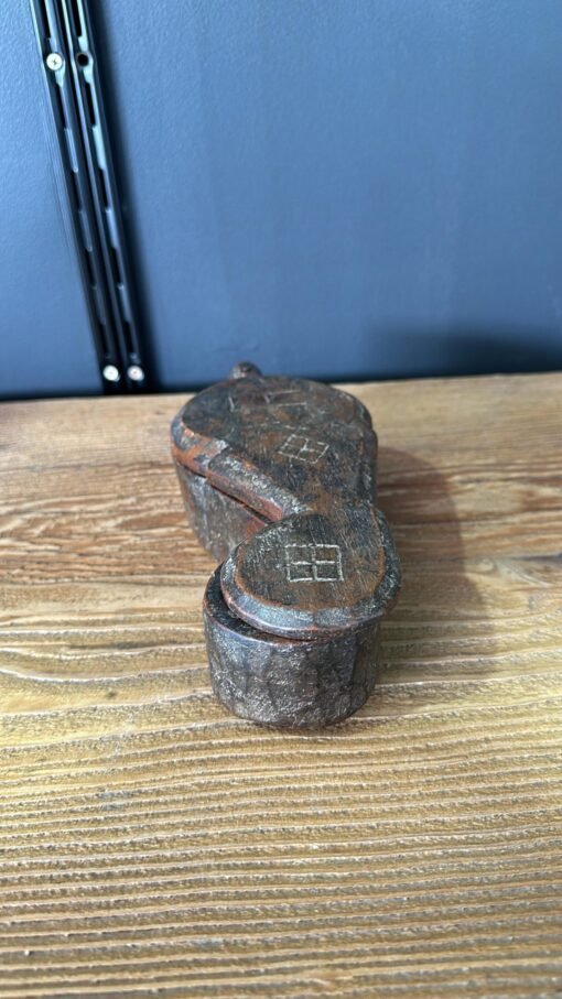 Small antique box 10x23x5cm