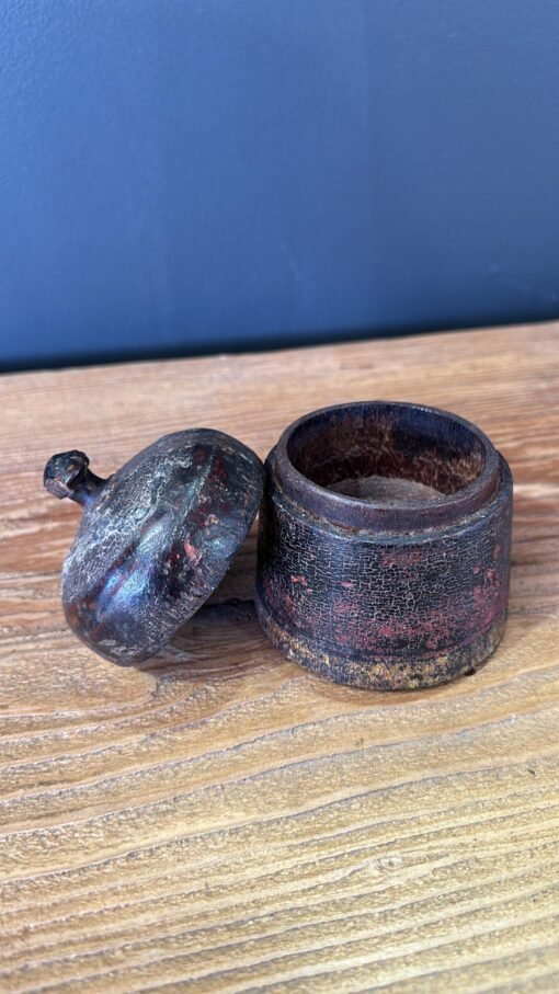 Small antique wooden box 9x11cm