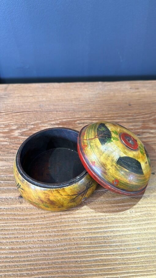 Yellow antique handpainted box 12dx8cm