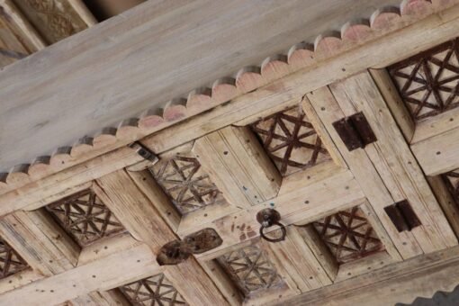 Wooden damachiya  84x5x142cm - Image 4